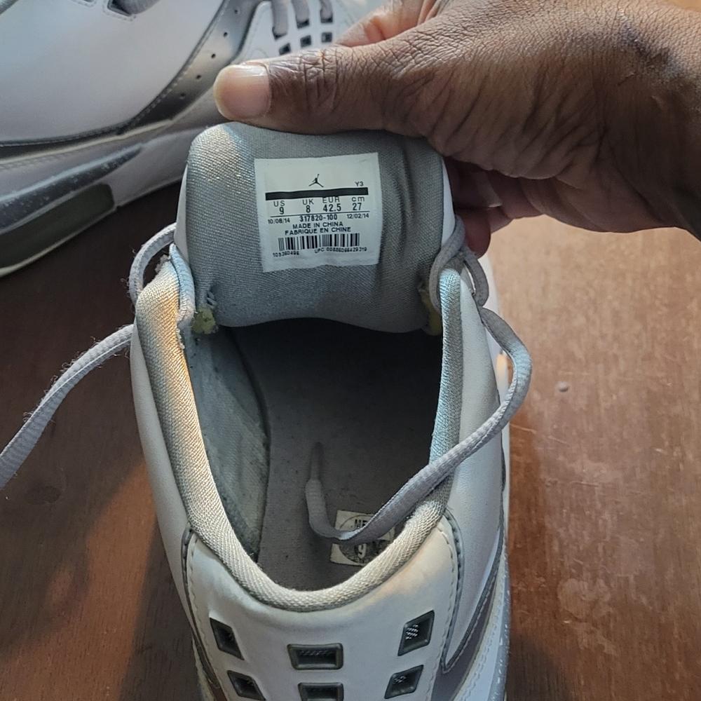 317820-100 Men’s Air Jordan Flight 23 White/Cool Grey/White, SZ 9